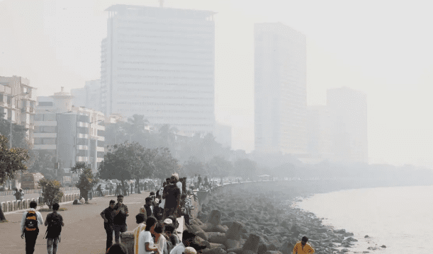 मुंबई में बेहद खराब हवा की गुणवत्ता के बीच GRAP-4 लागू, निर्माण गतिविधियां और भारी वाहनों पर रोक