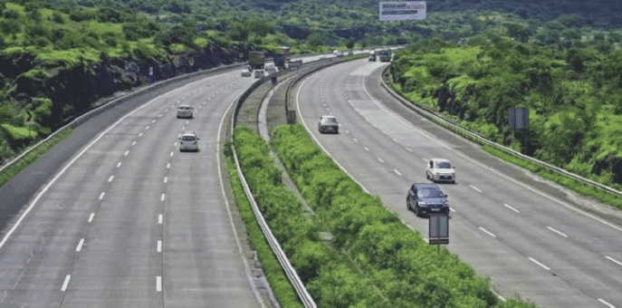 MSRDC ने Mumbai–Pune Expressway को 10‑लेन सुपरहाइवे बनाने का प्रस्ताव रखा