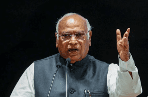 नेशनल हेराल्ड केस में राहुल–सोनिया को कोर्ट से राहत, मल्लिकार्जुन खड़गे का बड़ा हमला: “पीएम मोदी और अमित शाह को इस्तीफा देना चाहिए”