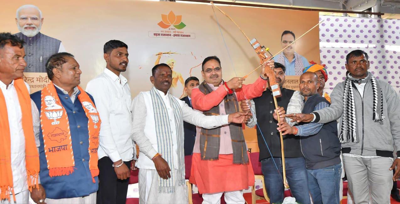 मुख्यमंत्री भजनलाल शर्मा ने डूंगरपुर से आए युवाओं से किया संवाद, कहा—युवा ही विकसित भारत 2047 की नींव