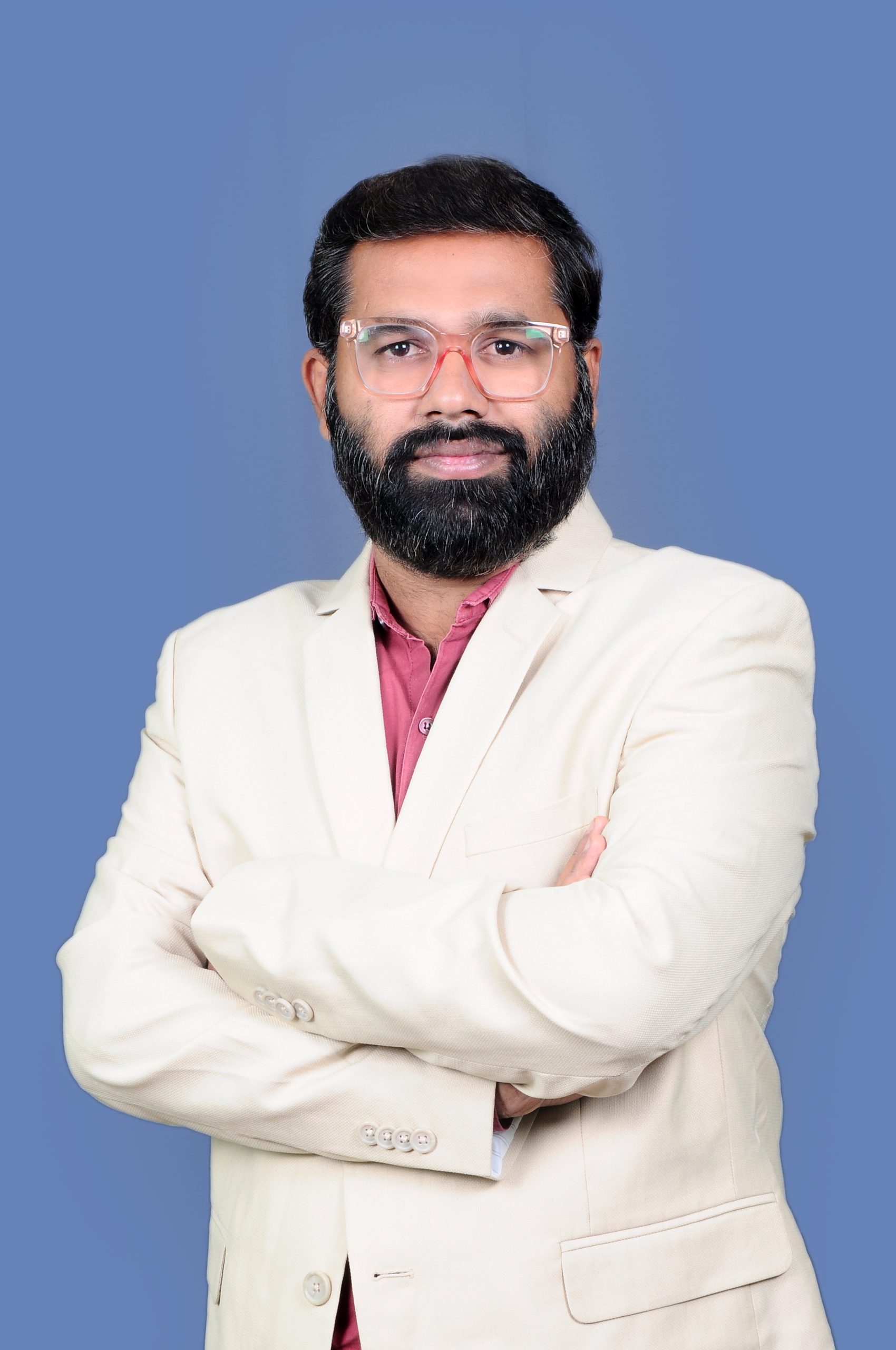 साधारण परिवार से सफल उद्यमी तक: सुमित सुभाष देशमुख की प्रेरणादायक उद्यमशील यात्रा