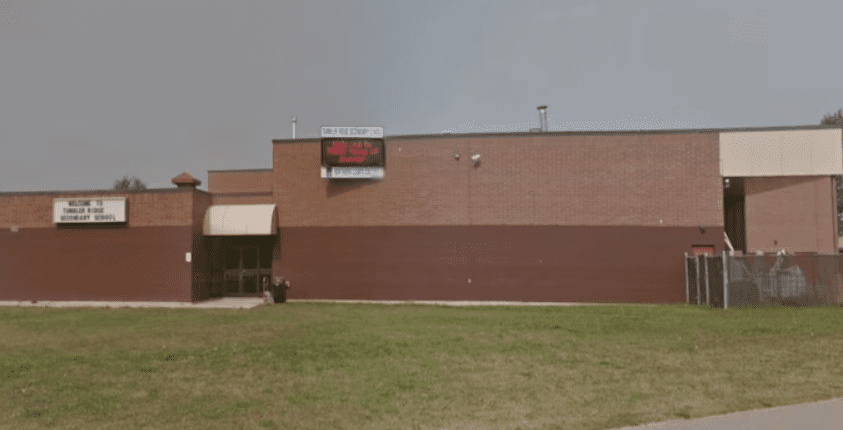 कनाडा के स्कूल में गोलीबारी: शूटर समेत 10 की मौत, 25 से अधिक घायल