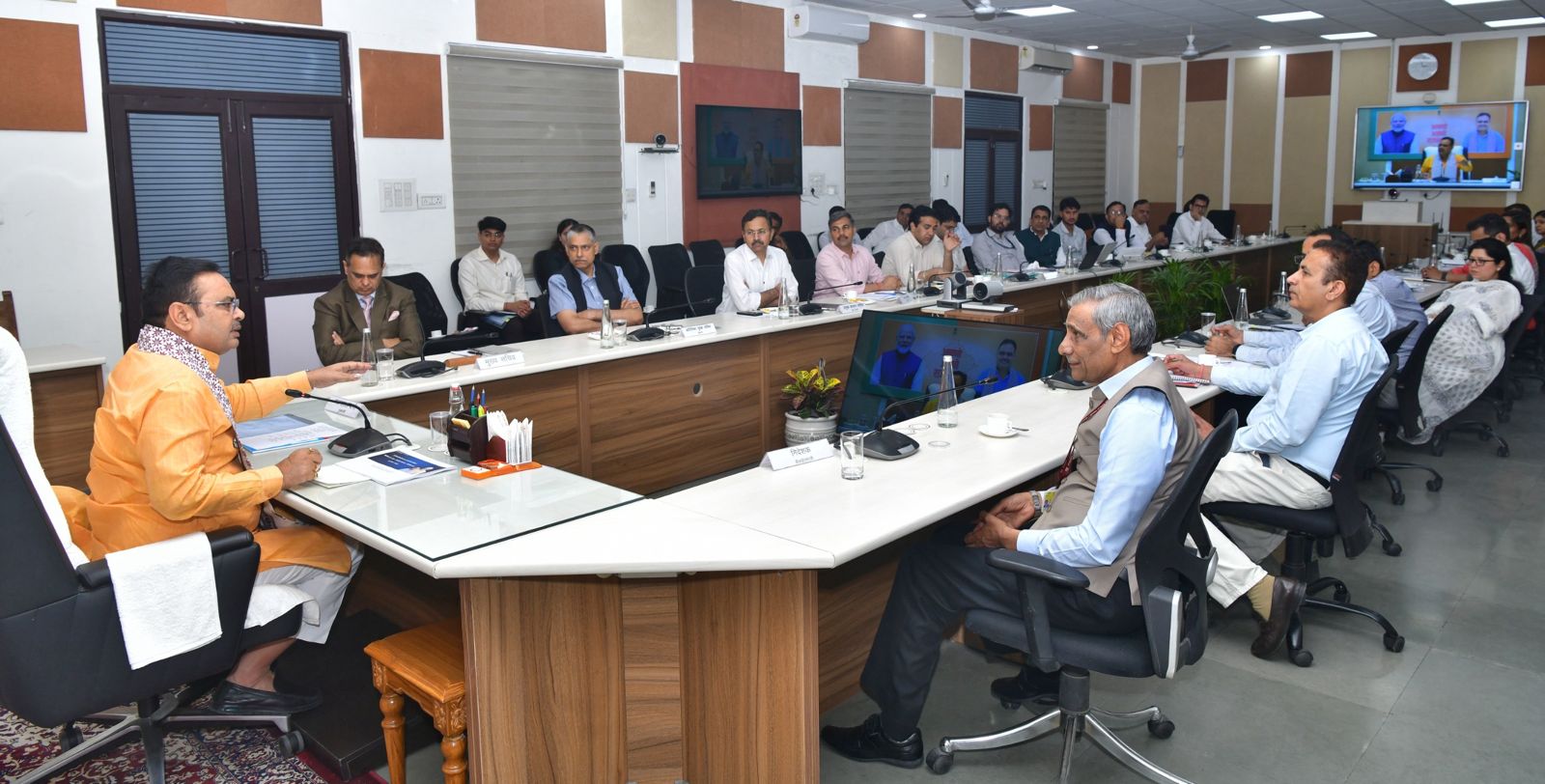 निजी स्कूलों की मनमानी पर सरकार सख्त, यूनिफॉर्म-किताबों के लिए दबाव बनाने पर होगी कार्रवाई