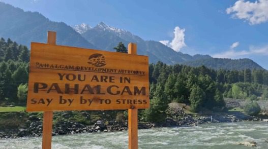 Pahalgam हमले के एक साल बाद बदला Kashmir, पर्यटन फिर पटरी पर, GDP में 7-8% योगदान