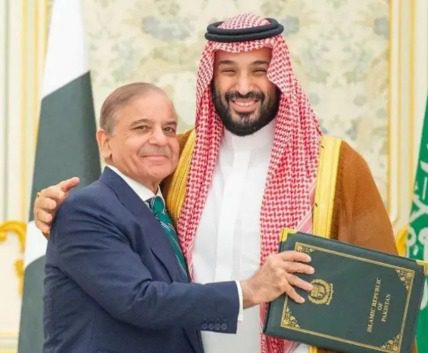 Saudi Arabia की मदद से Pakistan ने UAE का 3.45 बिलियन डॉलर कर्ज चुकाया, 1 बिलियन डॉलर की आखिरी किस्त भी दी