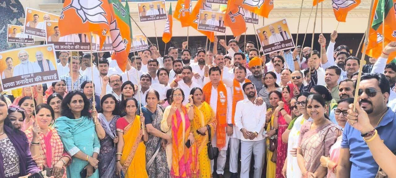जयपुर जिला अध्यक्ष अमित गोयल के नेतृत्व में भाजपा का विजय उत्सव, तीन राज्यों में जीत पर रैली-आतिशबाजी, पूर्व मंत्री कैलाश चौधरी व अशोक परनामी सम्मानित