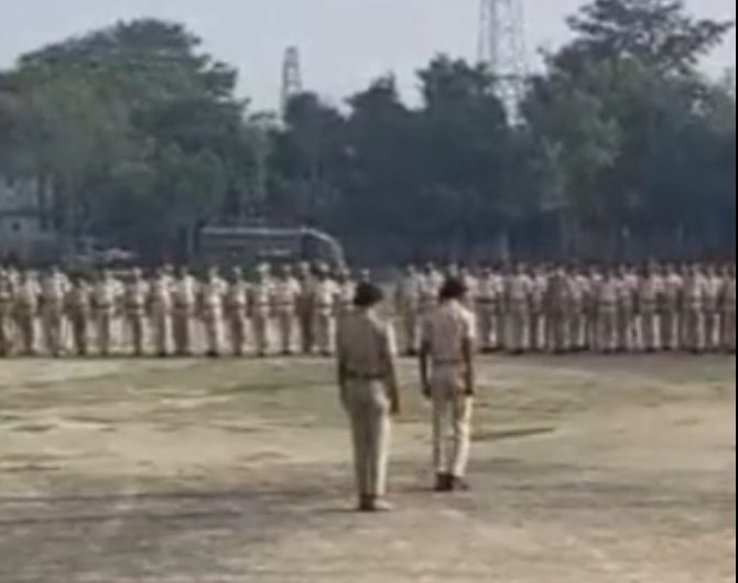 जहानाबाद पुलिस केंद्र में साप्ताहिक परेड आयोजित, अनुशासन और फिटनेस पर दिया गया जोर