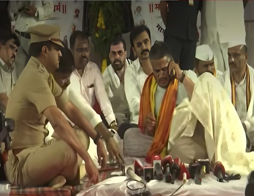 सरसकट कर्जमाफी की मांग पर Rohit Pawar का अन्नत्याग आंदोलन दूसरे दिन भी जारी, सरकार को दिया अल्टीमेटम का संकेत