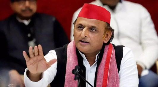 UP चुनाव 2027 से पहले अखिलेश यादव की नई रणनीति, PDA के साथ ‘सॉफ्ट हिंदुत्व’ पर भी बढ़ा फोकस