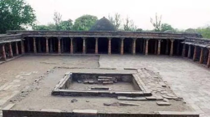 भोजशाला मामले में सुप्रीम कोर्ट का बड़ा फैसला, फिलहाल नहीं होगी परिसर में जुमे की नमाज, सुनवाई के लिए तैयार कोर्ट