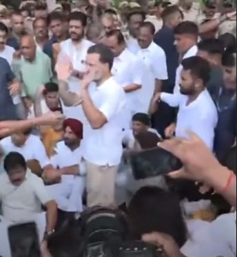 राहुल गांधी का बड़ा ऐलान, प्रधानमंत्री आवास के बाहर रातभर धरने पर बैठे; देशवासियों से किया आंदोलन में शामिल होने का आह्वान