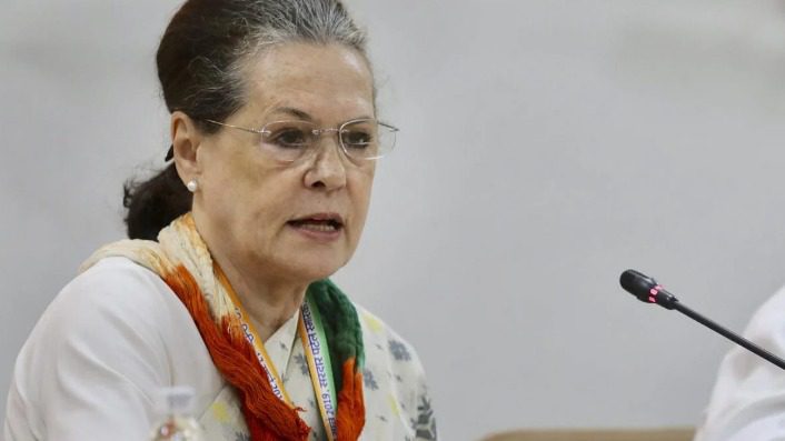 सोनिया गांधी का मोदी सरकार पर हमला, बोलीं- जवाबदेही मांगने वाले छात्रों के साथ राष्ट्र के दुश्मनों जैसा व्यवहार किया जा रहा है