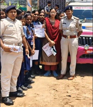 ‘पुलिस दीदी’ और ‘नया सवेरा 3.0’ अभियान के तहत मानव व्यापार के खिलाफ जागरूकता अभियान, छात्र-छात्राओं को किया गया सतर्क