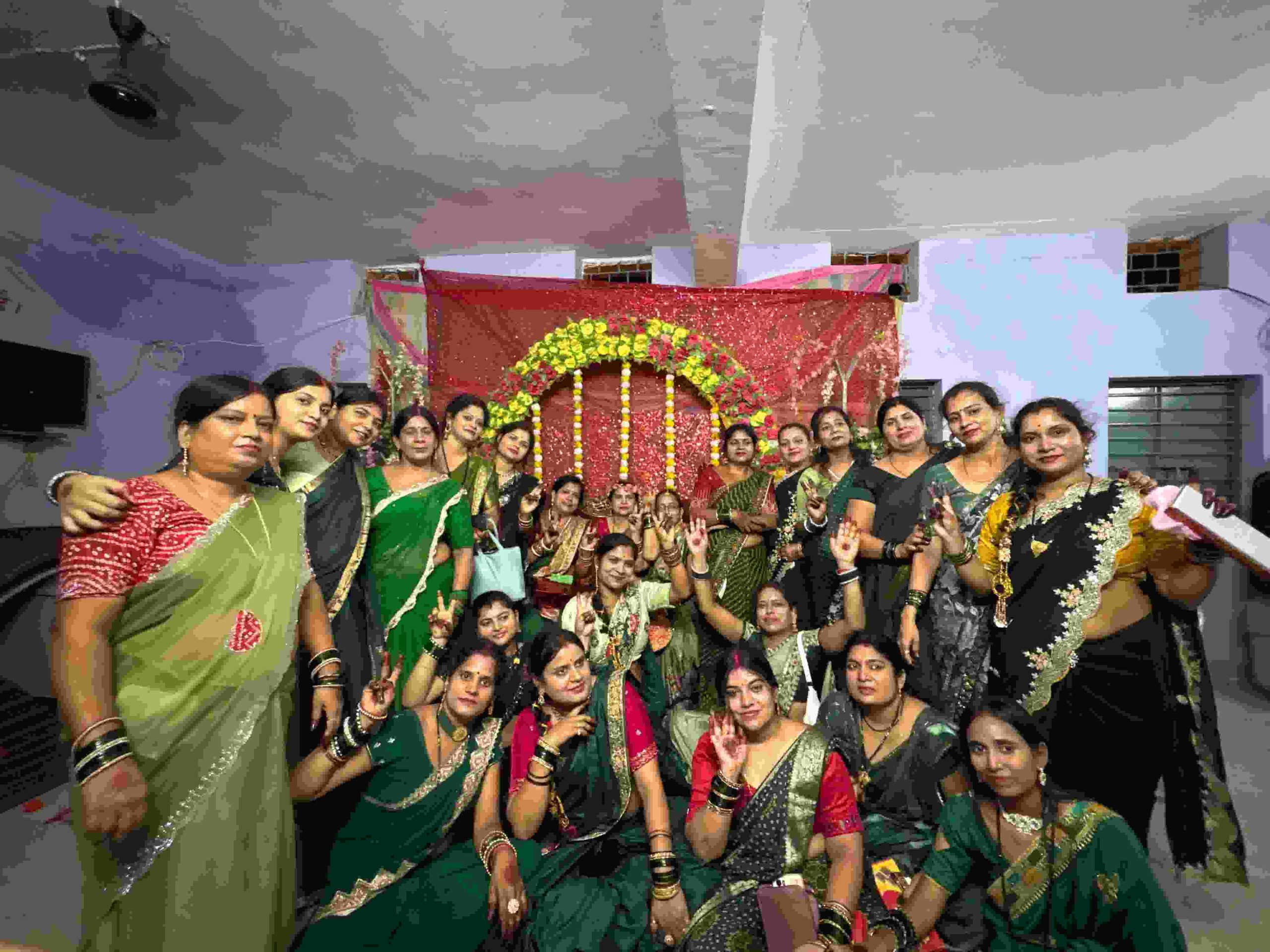 सावन की फुहार में खिला सिवनी का रंग, 25 महिलाओं ने बिखेरा हुनर; लकी ड्रा में सविता गुप्ता बनीं ‘सावन सुंदरी’