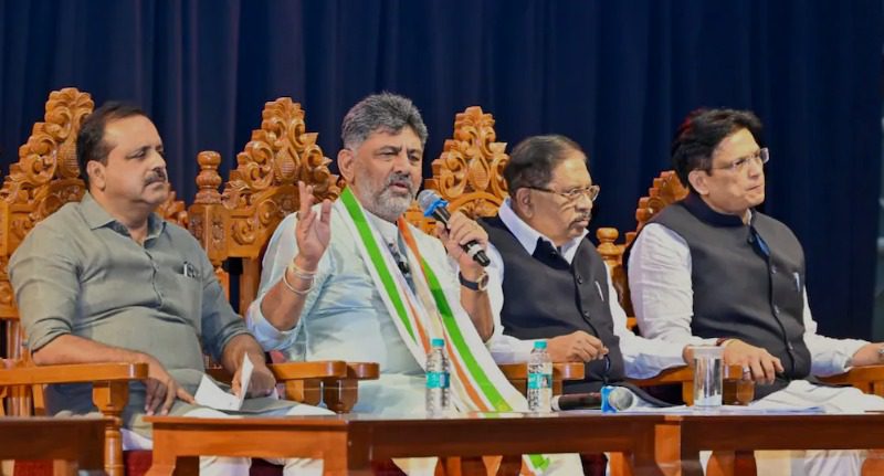 कर्नाटक कांग्रेस में कैबिनेट विस्तार पर सियासी घमासान, सिद्धारमैया की नाराज़गी से बढ़ी पार्टी की मुश्किलें