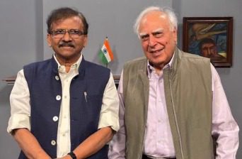 “सुप्रीम कोर्ट में कपिल सिब्बल ने उठाए 23 अहम सवाल, शिंदे गुट पर साधा निशाना; संजय राऊत बोले- ‘हमें न्याय मिलेगा'”